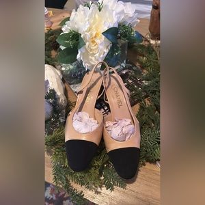 38 Chanel Lambskin Dark Beige 23b Black Cap
Toe Cc Slingback Pumps